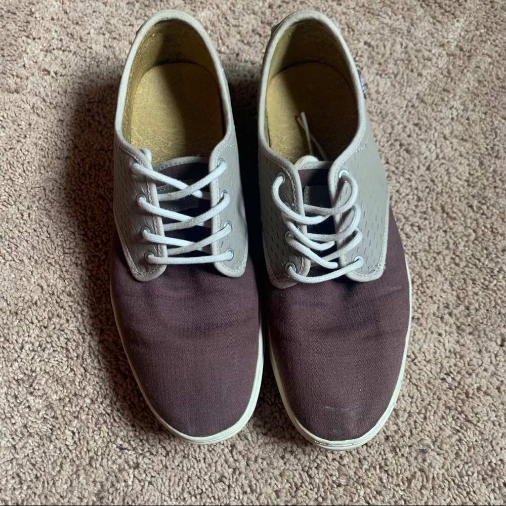 Men’s 10.5 vans dress sneaker